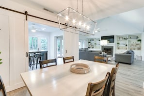 單棟房屋 (5 Bedrooms) | 內部