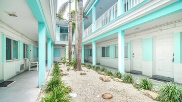 Apartment (0 Bedroom) | Interior