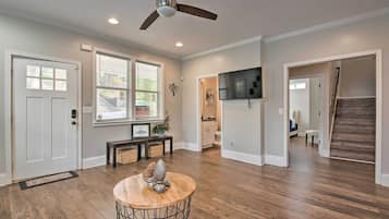 House (5 Bedrooms) | Front of property