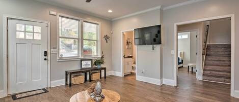 House (5 Bedrooms) | Front of property