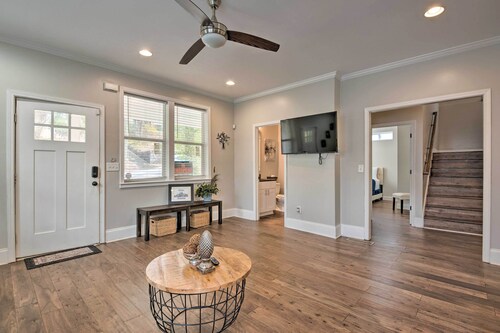 Chic Atlanta Home < 4 Mi to Mercedes-benz Stadium!