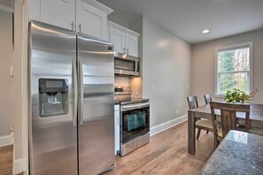 House (5 Bedrooms) | Interior - Chic Atlanta Home < 4 Mi to Mercedes-benz Stadium! (Atlanta)
