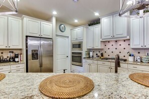 House (5 Bedrooms) | Interior - Shuttle to Beach: Ocean View Home w/ Patio (Ocean View)