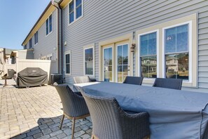 House (5 Bedrooms) | Interior - Shuttle to Beach: Ocean View Home w/ Patio (Ocean View)