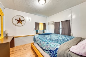 House (2 Bedrooms) | Interior - 'cabana Luna' Cabin w/ Deck, Swing & Fire Pit! (Concan)