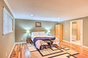 House (4 Bedrooms) | Interior - Cozy Washington Escape Near Hiking & Golfing! (University Place)