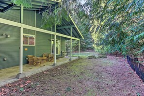 House (4 Bedrooms) | Interior - Cozy Washington Escape Near Hiking & Golfing! (University Place)