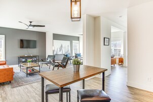 House (6 Bedrooms) | Interior
