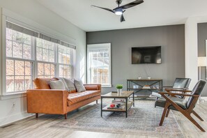 House (6 Bedrooms) | Interior - Family Holiday Retreat! Mtn-view Blue Ridge Home (Marion)