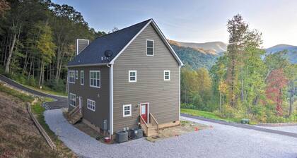 Mountain View, Fire Pit: Roomy Blue Ridge Home!