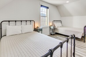 House (6 Bedrooms) | Interior - Family Holiday Retreat! Mtn-view Blue Ridge Home (Marion)