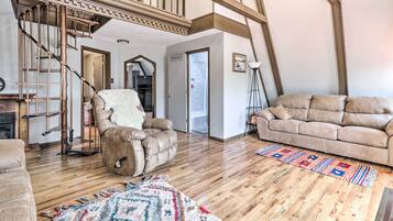 ํ์ฐ์ค (2 Bedrooms) | ๋ด๋ถ