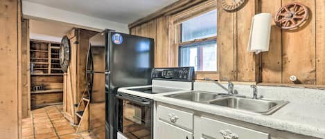 House (2 Bedrooms) | Interior