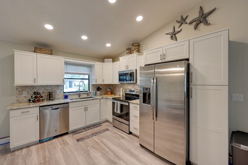 1 Mi to Golf: Sebring Condo w/ Pool Access!