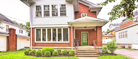 Apartment (3 Bedrooms) | Front of property