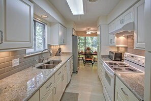 單棟房屋 (3 Bedrooms) | 內部