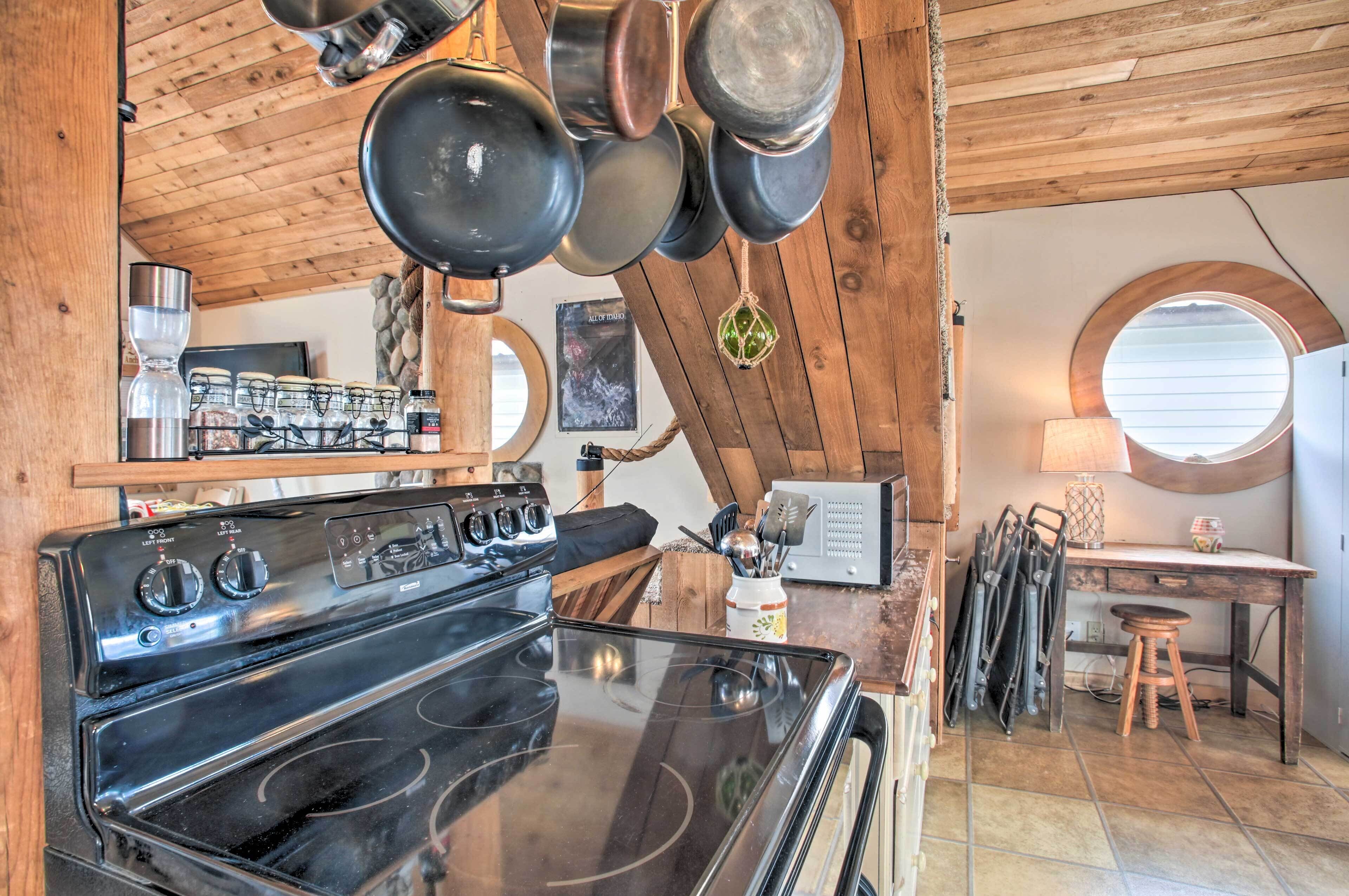 Serenity at Scenic Bay: Floating Cottage w/ Views!