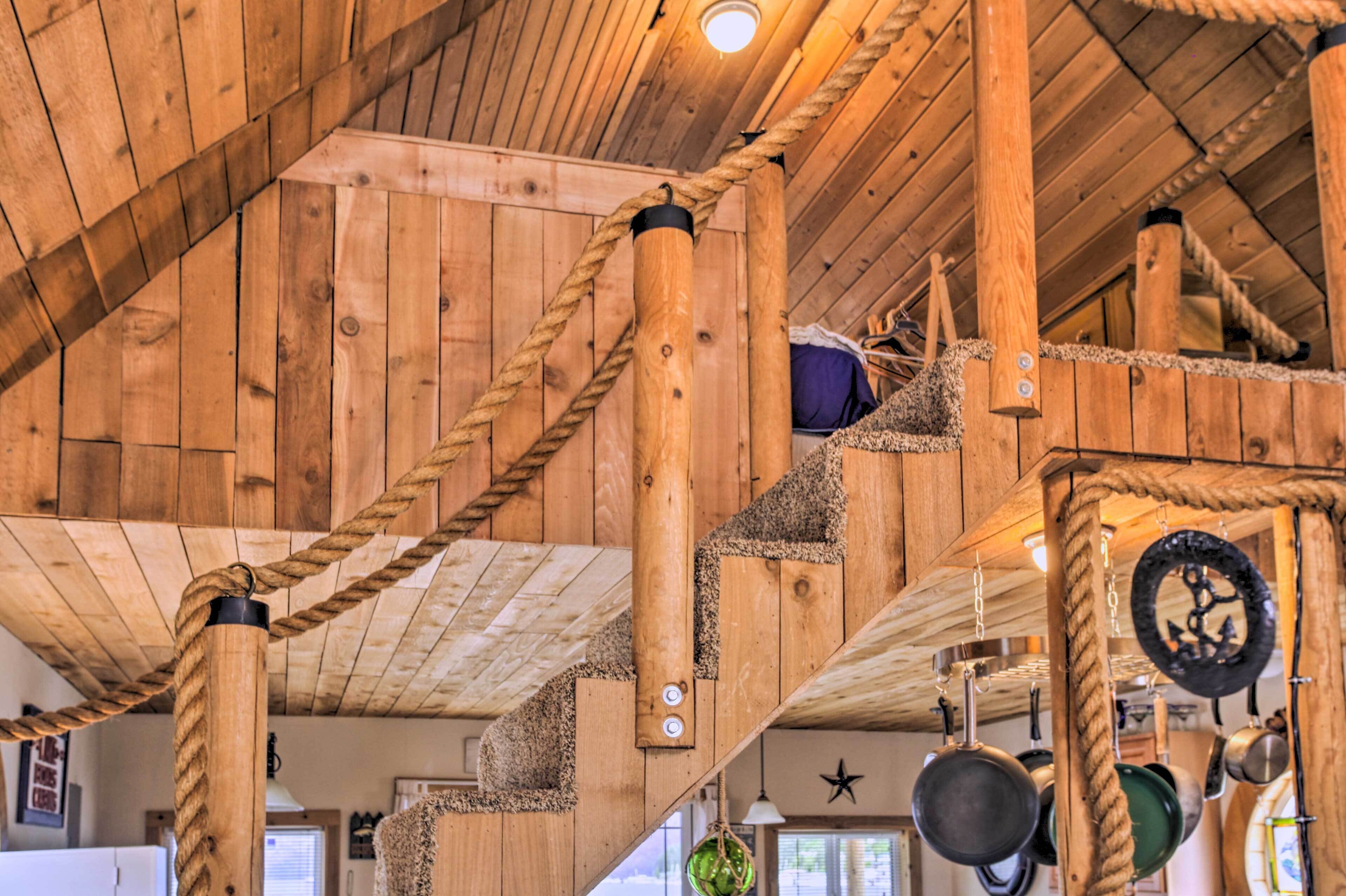 Serenity at Scenic Bay: Floating Cottage w/ Views!