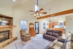 House (3 Bedrooms) | Interior