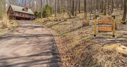 'the Eagles Nest at Alpine' Cabin w/ Fireplace!