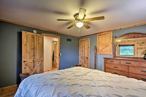 House (2 Bedrooms) | Interior