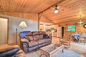 House (2 Bedrooms) | Interior - Cozy Amish Country Cabin on Shipshewana Lake! (Shipshewana)