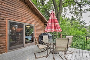 House (2 Bedrooms) | Interior - Cozy Amish Country Cabin on Shipshewana Lake! (Shipshewana)