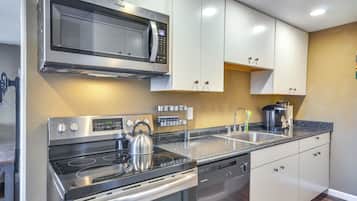 House (1 Bedroom) | Interior