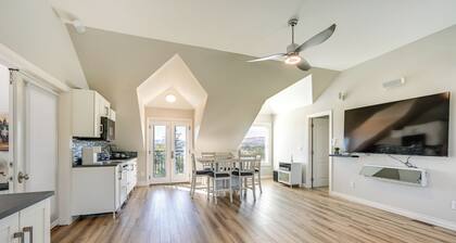 Pasco Condo w/ Columbia River Views + Hot Tub