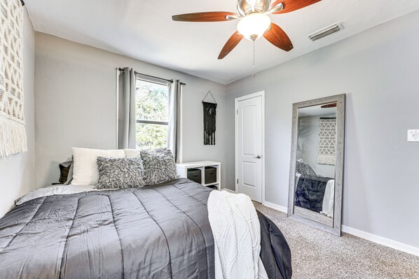 House (2 Bedrooms) | Interior