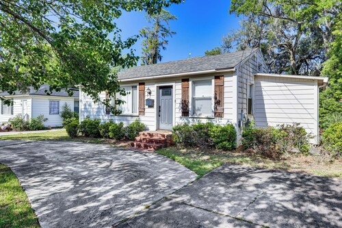 5 Mi to Dtwn: Home w/ Fenced Yard in Jacksonville