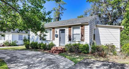 5 Mi to Dtwn: Home w/ Fenced Yard in Jacksonville