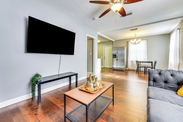 House (2 Bedrooms) | Interior