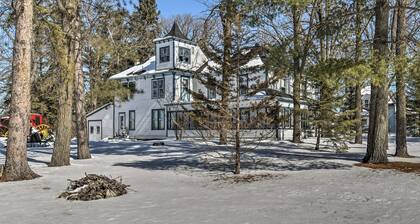 Spacious Home Easy Walk to Pine Mtn Lake!