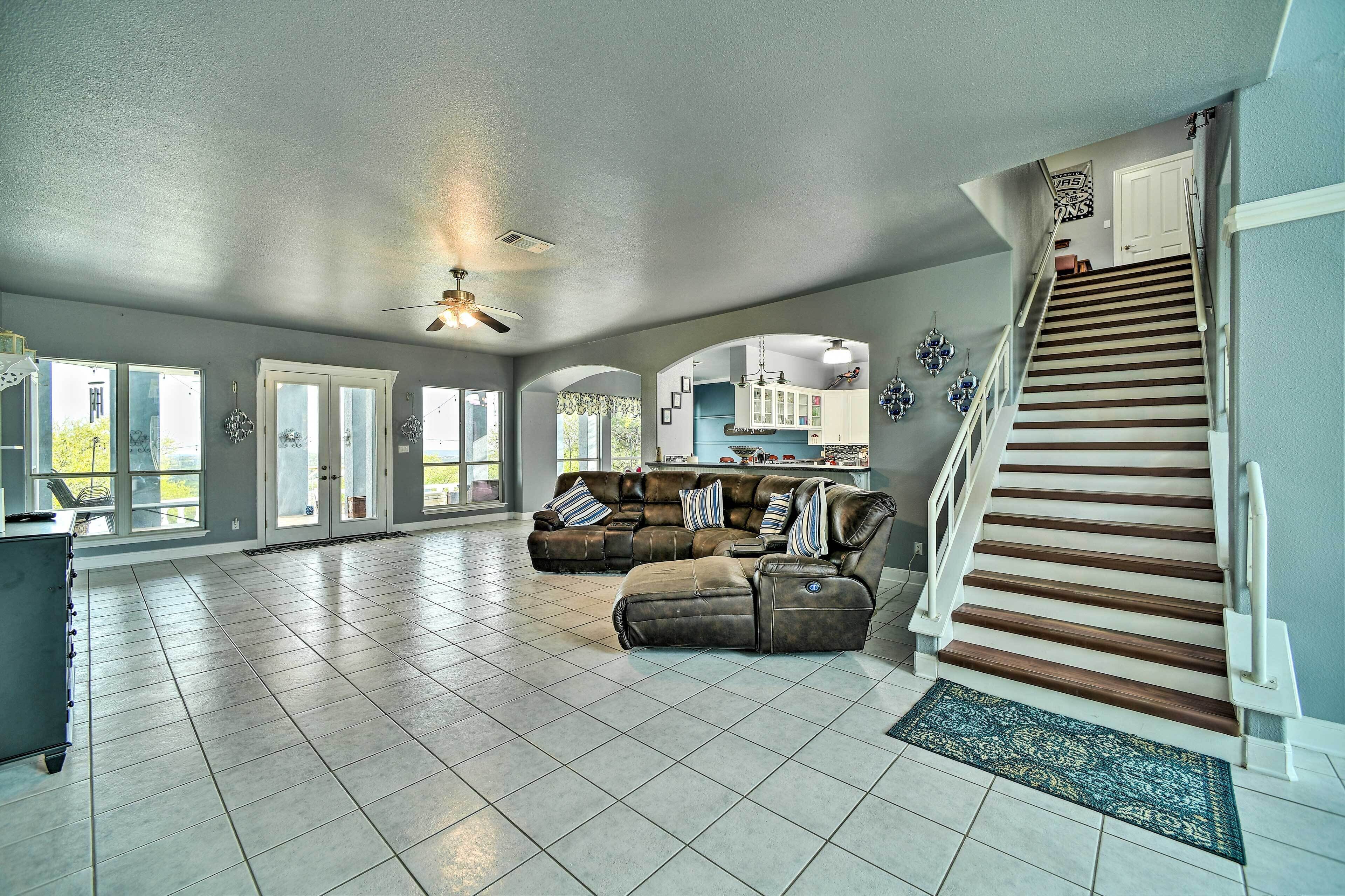 Sprawling Mico Retreat w/ Panoramic Views!