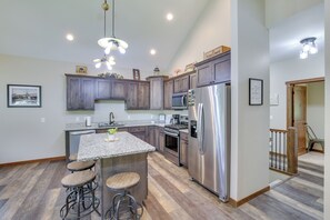 Interior - Family-friendly Lead Cabin Near Atv/snowmobiling (Lead)