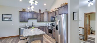 Family-friendly Lead Cabin Near Atv/snowmobiling