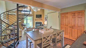 Unclassified image, 5 of 17, button - Townhome w/ Fireplace - Walk to Chairlift! (Ellicottville)