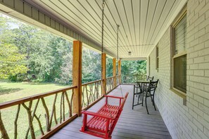 House (3 Bedrooms) | Interior - Hike On-site: Classic Cabin Nature Retreat (Glen)