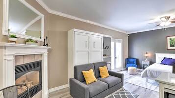 Apartment (0 Bedroom) | Interior