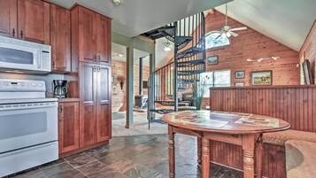 House (1 Bedroom) | Interior