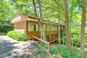 House (3 Bedrooms) | Interior - Woodsy Mountain Home Escape: Walk to Marina! (Mountain Home)