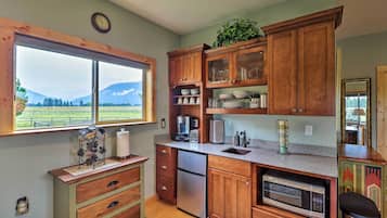 House (1 Bedroom) | Interior