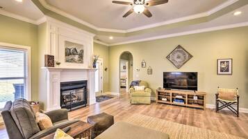 House (3 Bedrooms) | Interior