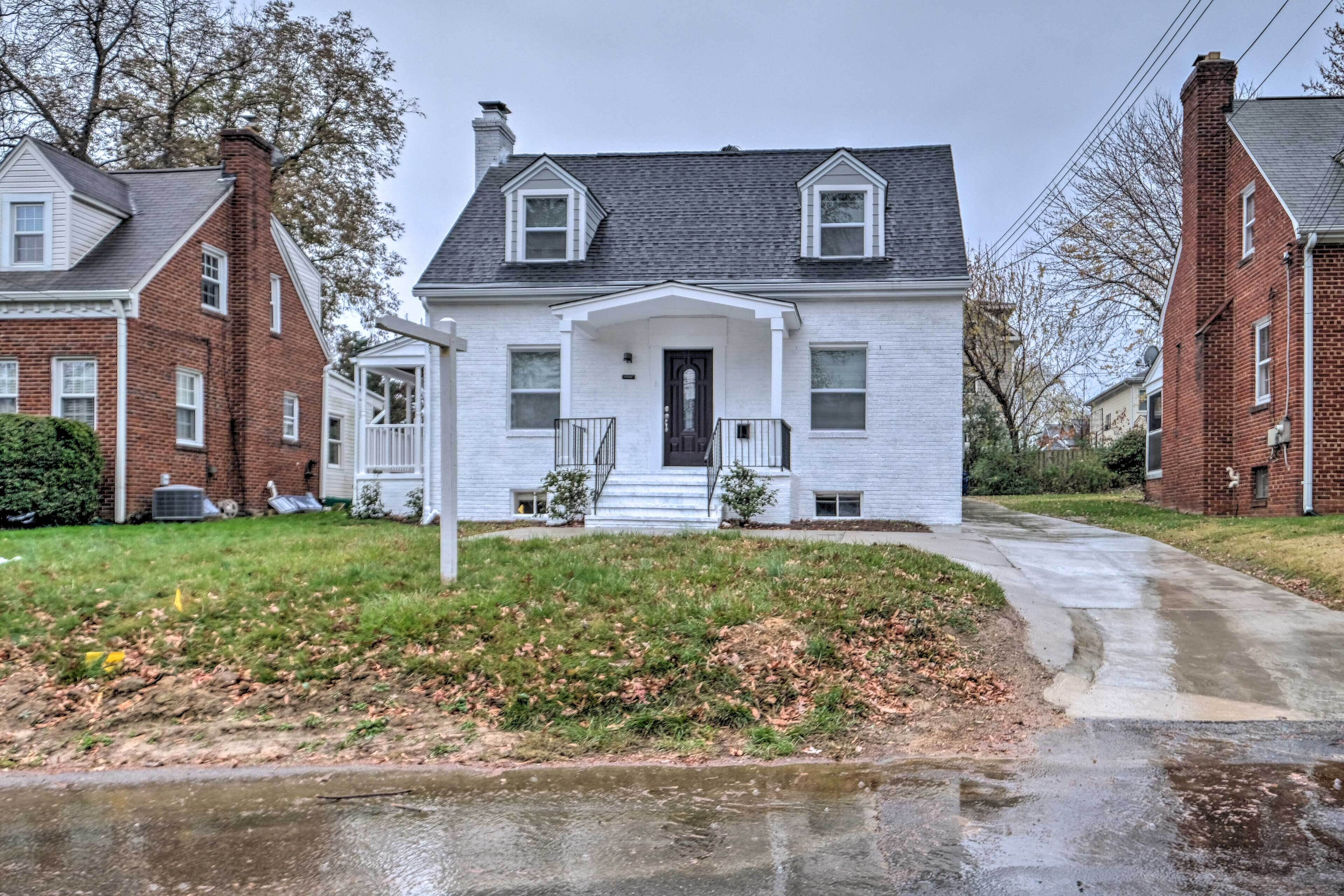 Arlington Getaway ~ 5 Mi to National Mall!