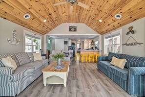 Cottage (2 Bedrooms) | Interior - Charming Modern Cottage on Houghton Lake! (Prudenville)