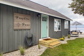 Cottage (2 Bedrooms) | Interior