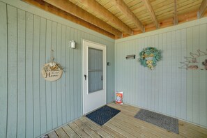 Interior - Unwind Fireside: Ozark Mtn Condo w/ Resort Perks! (Branson West)