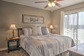 Interior - Unwind Fireside: Ozark Mtn Condo w/ Resort Perks! (Branson West)