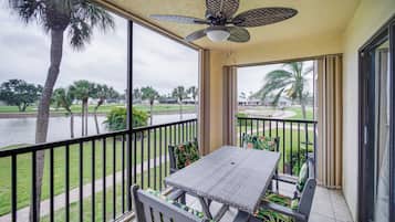 Apartment (2 Bedrooms) | Front of property